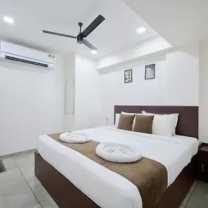 Reach Hotel
